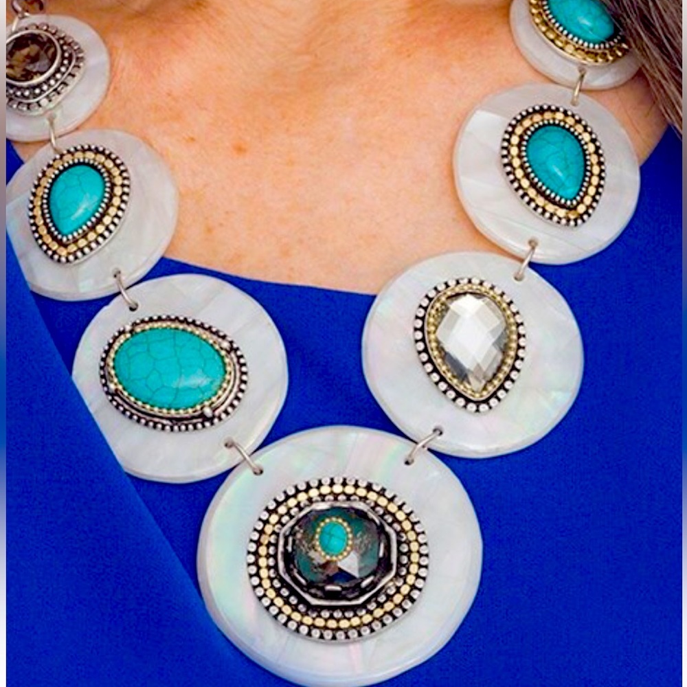 Chico’s Selena Bib Statement Necklace